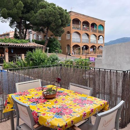 Alojamiento Con Encanto En Planta Superior Ideal Para Trabajo Y Escapadas Familiares En Montserrat Esparreguera Exteriér fotografie
